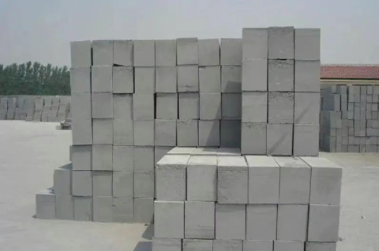 石膏砌块、加气块、石膏板性能对比 ！告诉你为什么选石膏砌块